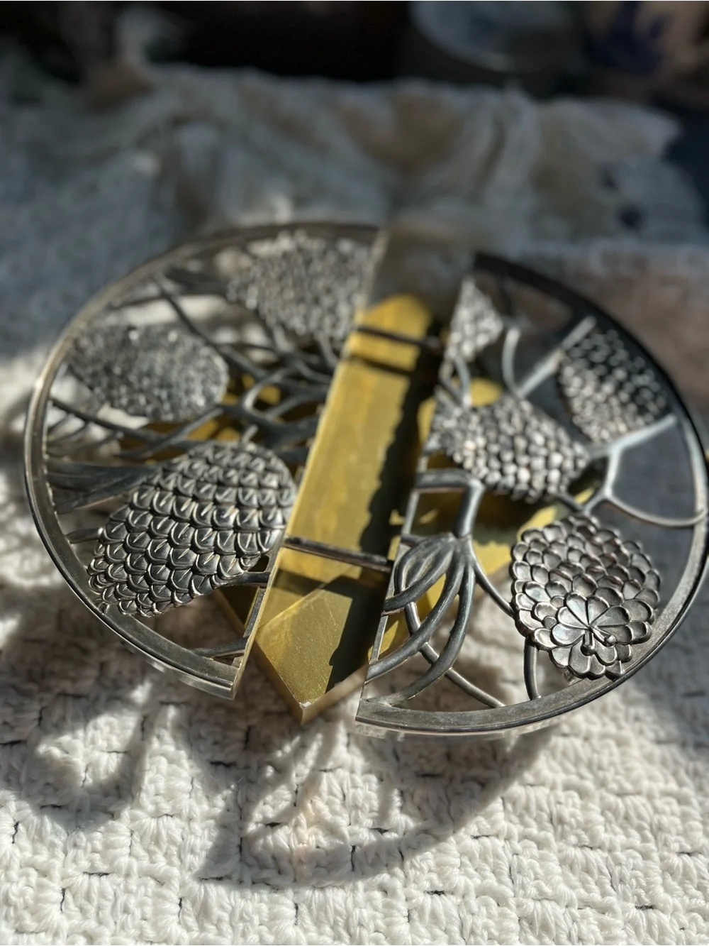 GODINGER Silver Plate Expand Pan Trivet Holiday Tree Pine Cone Design Dishware